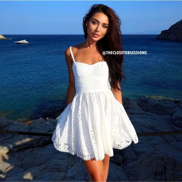 ZARA BLOGGER FAVE!!! Sweetheart Neckline Dress LAST ONE!!! - Picture 3 of 16